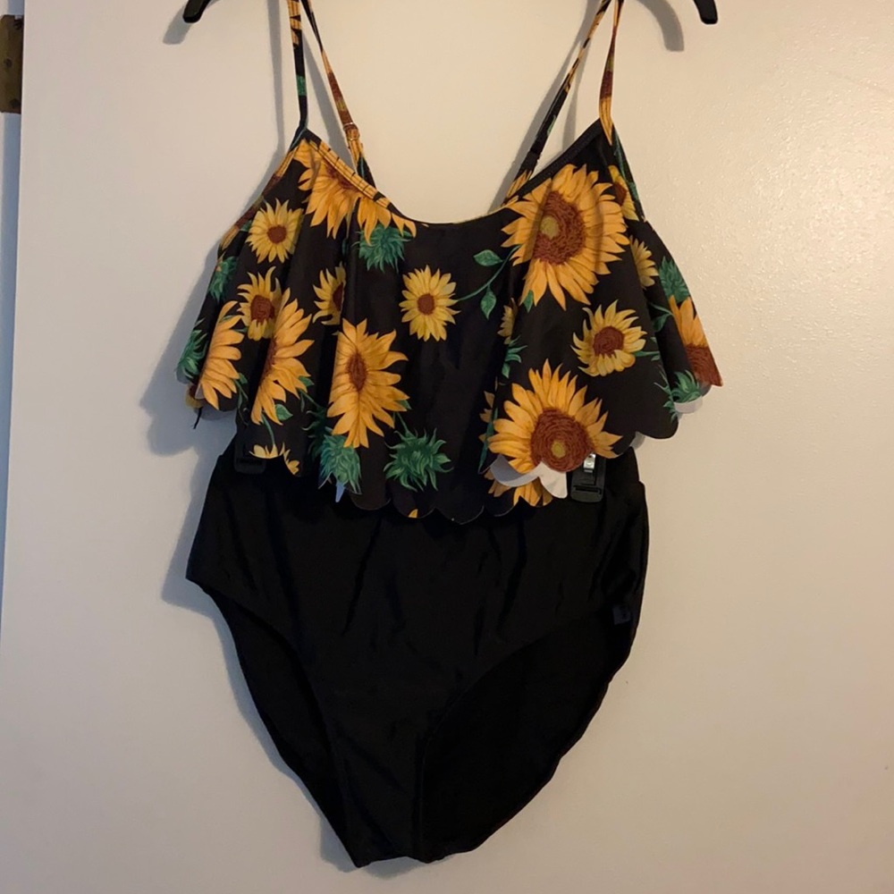 Brand new shein sunflower suit